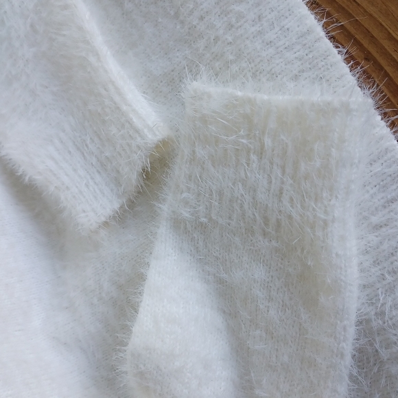 Sweater - Picture 4 of 16